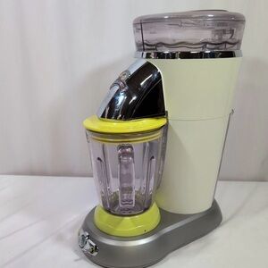Margaritaville 36 oz Margarita Machine Lime Green Bahamas Frozen Summer Drinks D